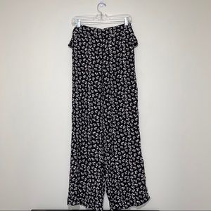 NWT MNG Black & White Women’s Lightweight Pants Small